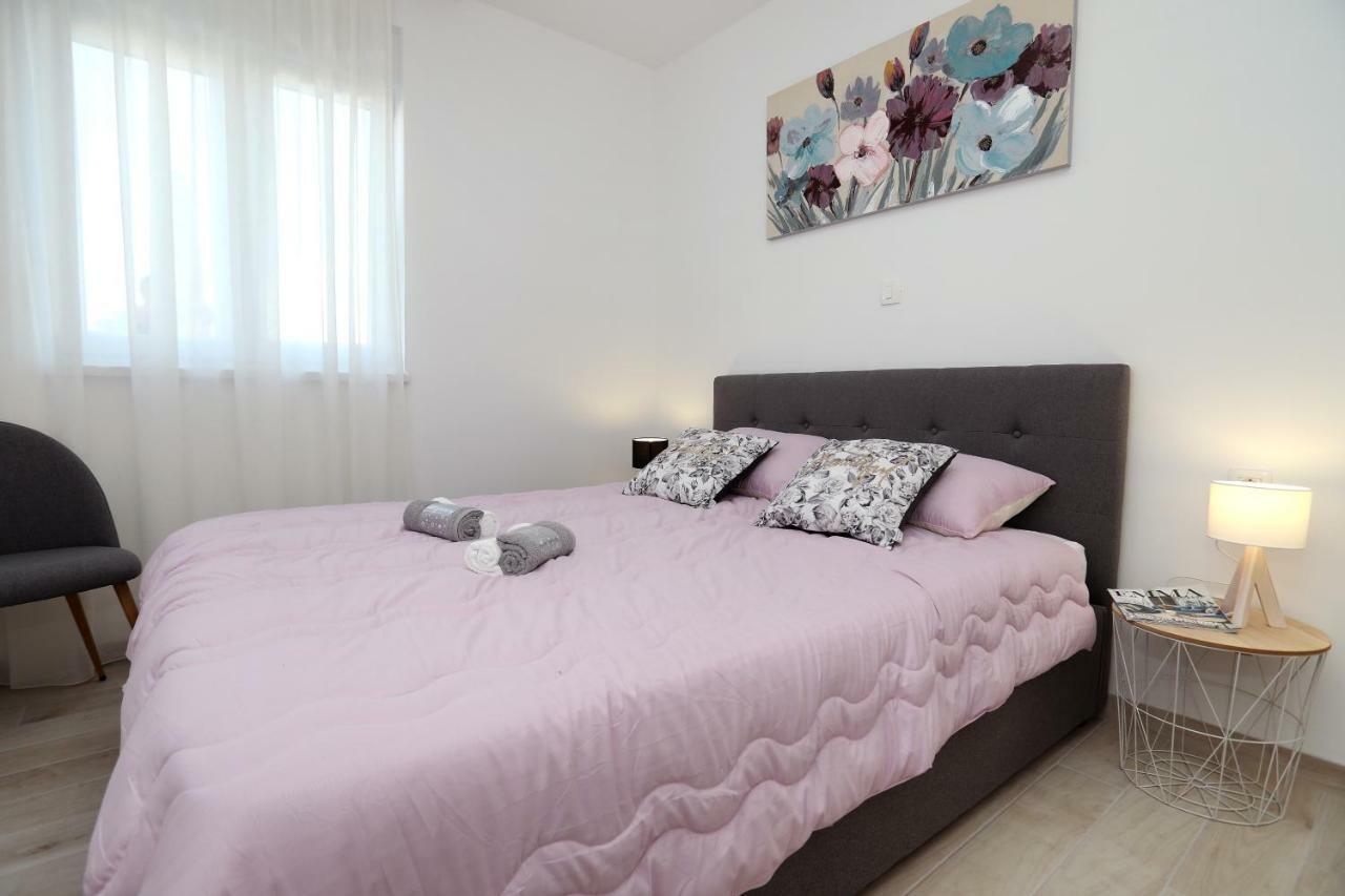 Apartment Little Marijeta Трогир Екстериор снимка