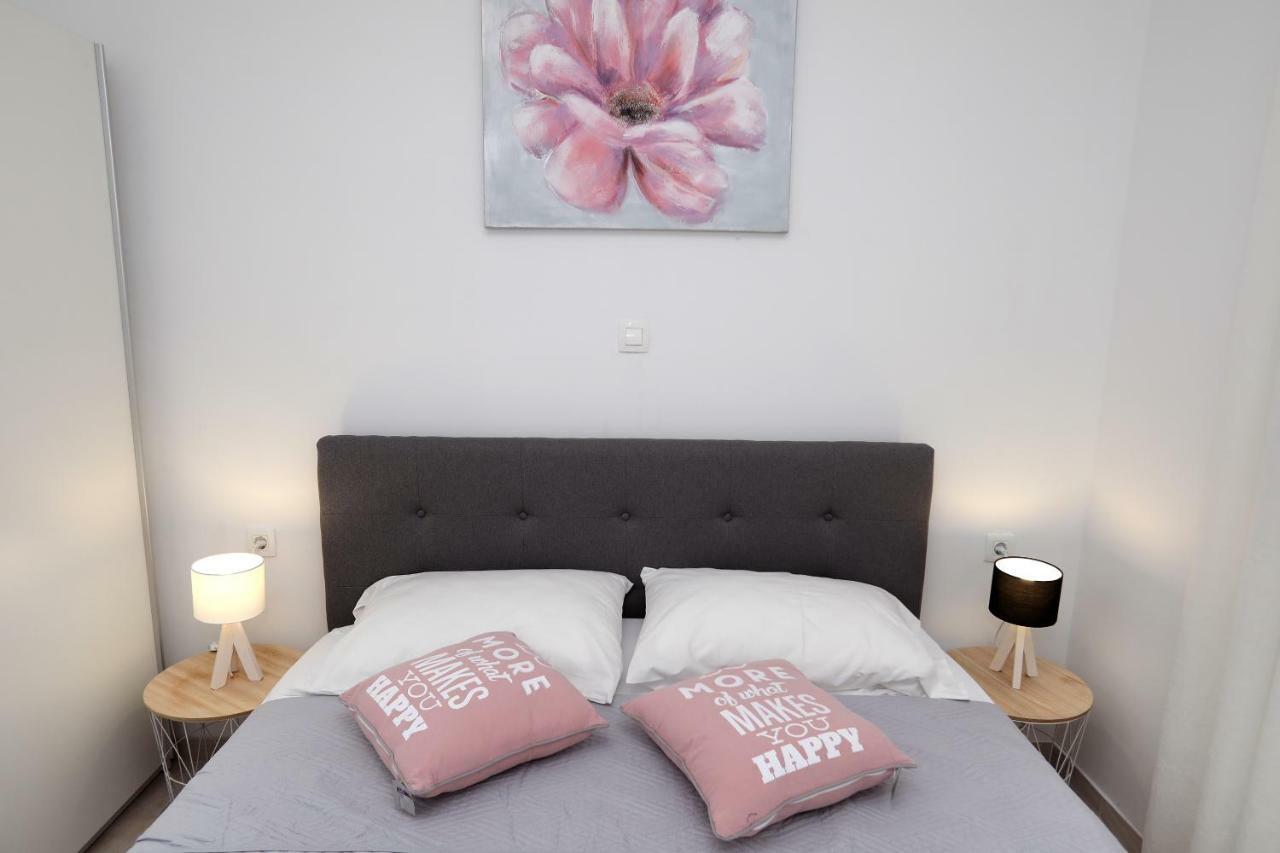 Apartment Little Marijeta Трогир Екстериор снимка