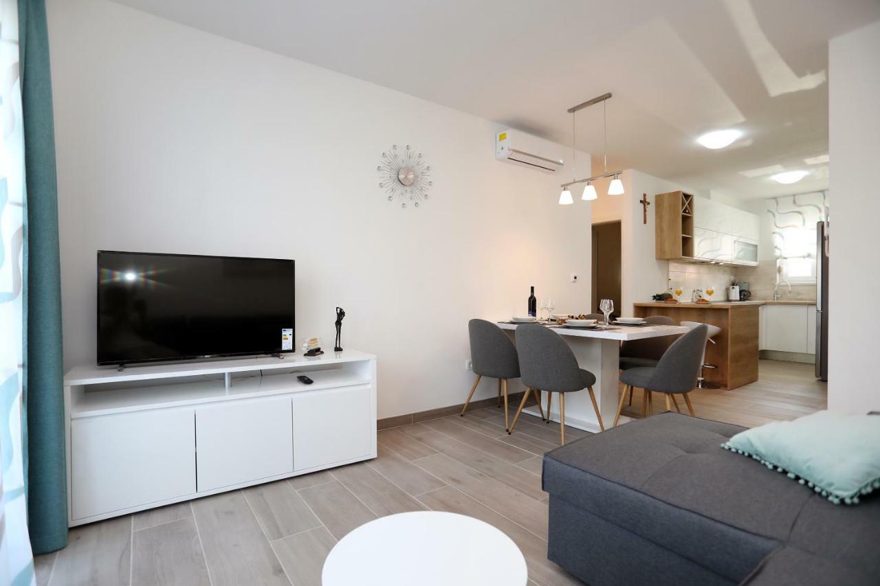 Apartment Little Marijeta Трогир Екстериор снимка