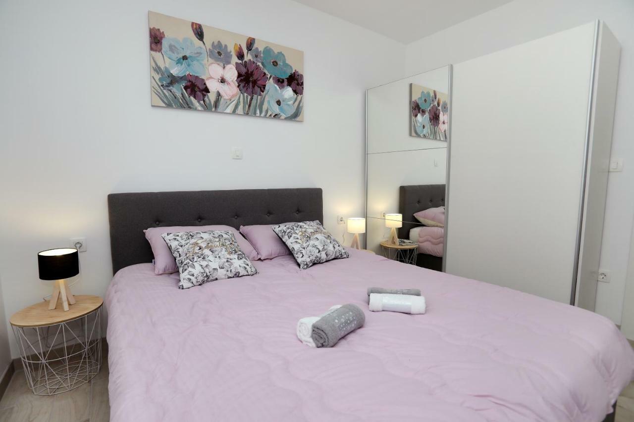 Apartment Little Marijeta Трогир Екстериор снимка